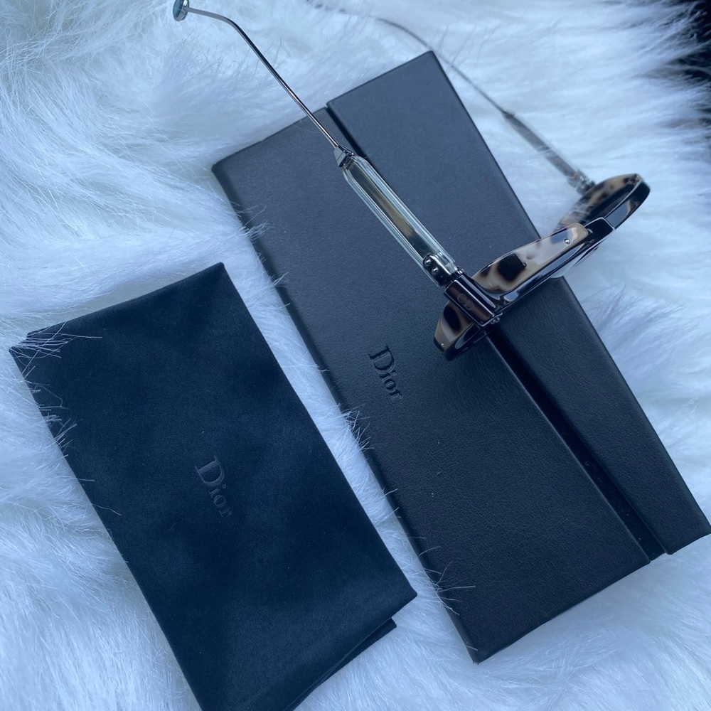Authentic Christian Dior umbrage Sunglasses 52mm - Picture 11 of 12